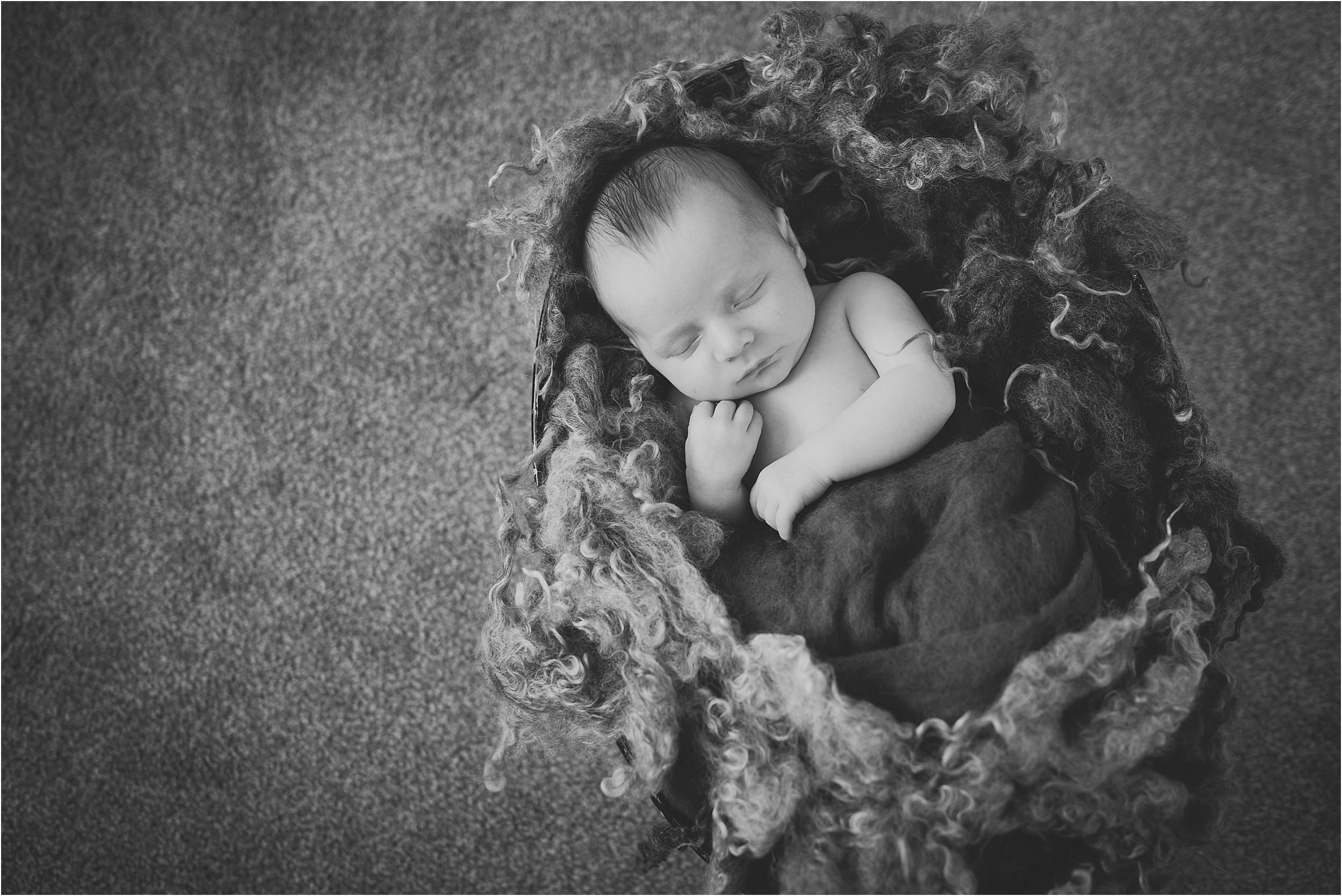 newborn photographer cardiff